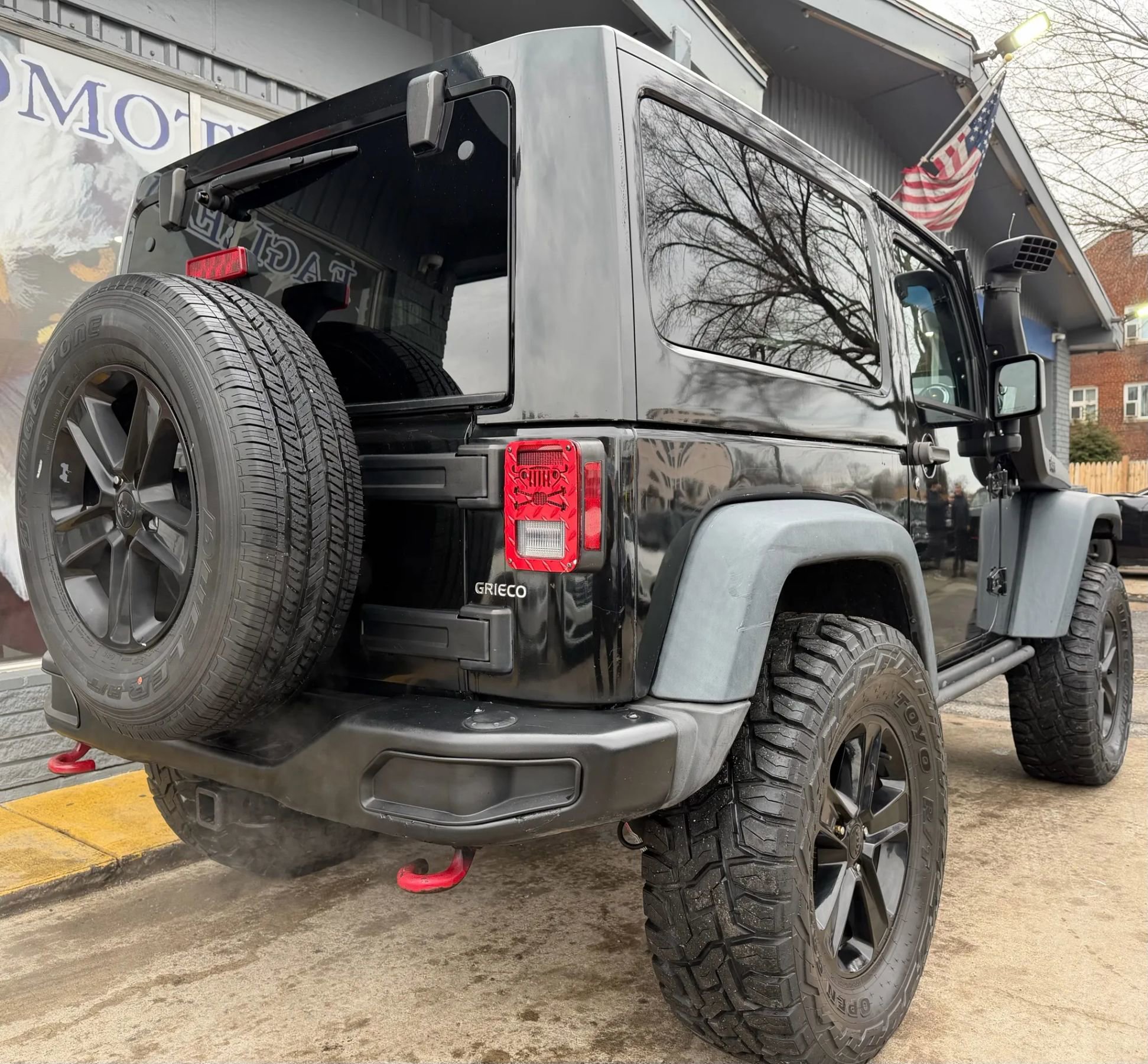 Used 2015 Jeep Wrangler Rubicon image 3