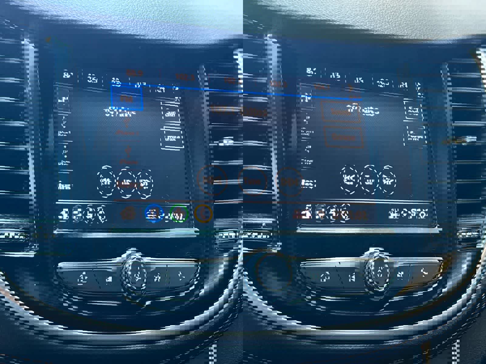 Used 2020 Chevrolet Trax LS w/ Tint and Cruise Package image 19