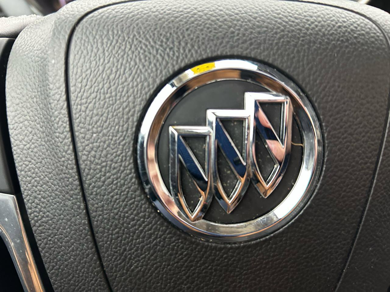 Used 2018 Buick Encore Essence image 20