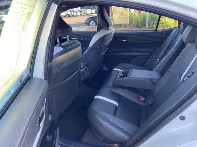 Used 2025 Toyota Camry SE FWD image 47