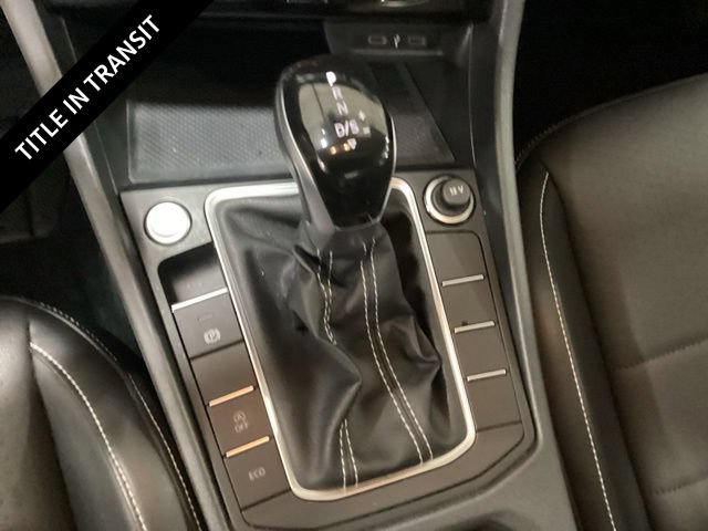 Used 2023 Volkswagen Jetta SE w/ Panoramic Sunroof Package FWD image 18