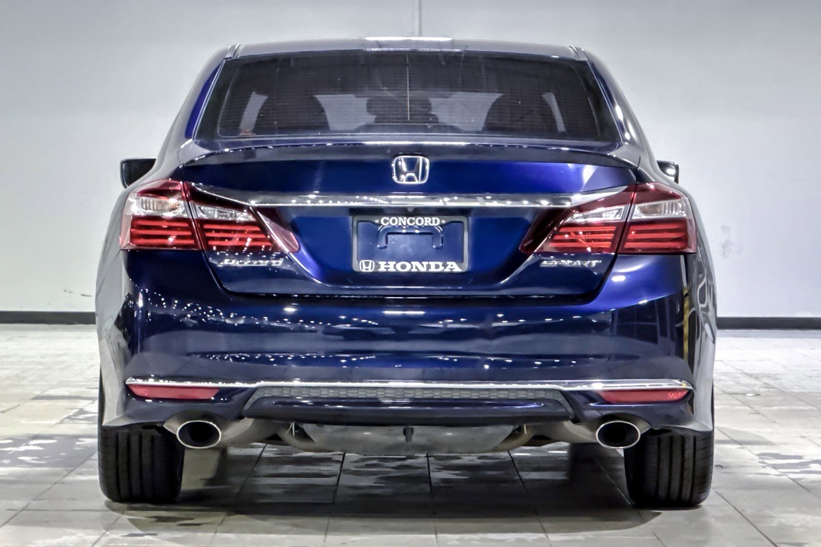 Used 2016 Honda Accord Sport image 9