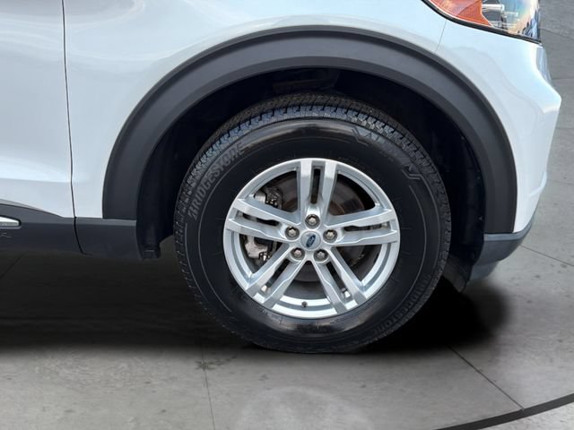 Used 2023 Ford Explorer XLT AWD/4WD image 27