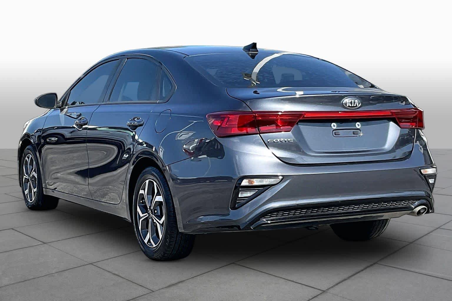 Used 2019 Kia Forte LXS FWD image 12