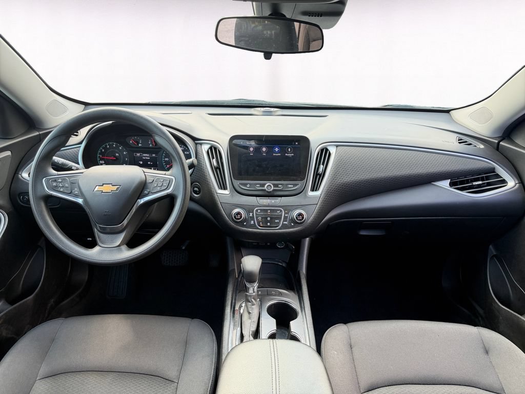 Used 2025 Chevrolet Malibu LT FWD image 10