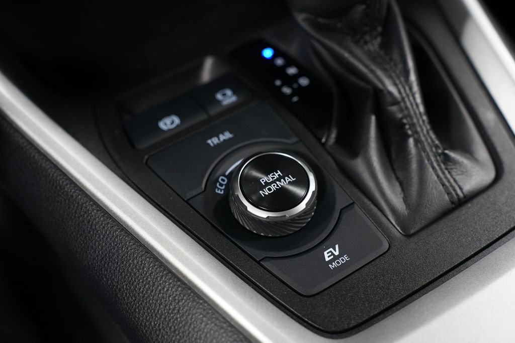 Certified 2024 Toyota RAV4 XLE image 22