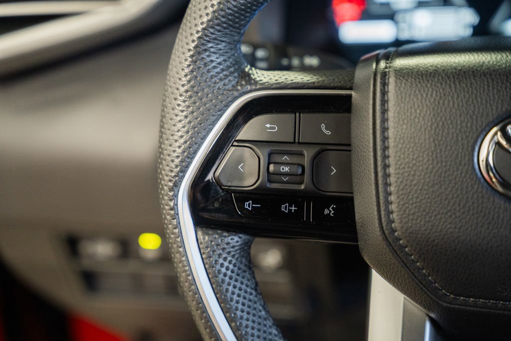 Used 2024 Toyota Sequoia Platinum w/ TRD Off-Road Package AWD/4WD image 37