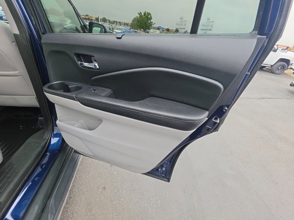 Used 2016 Honda Pilot Elite image 31
