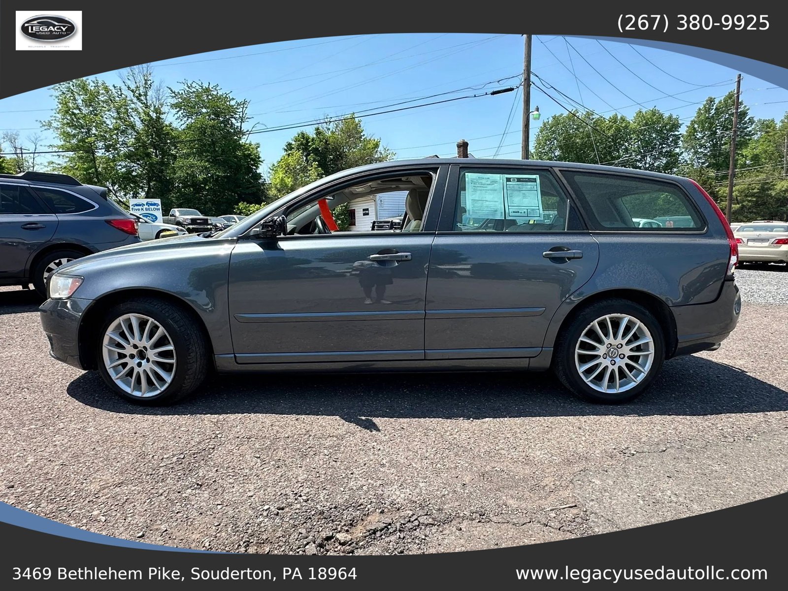 Used 2011 Volvo V50 T5 w/ Preferred Pkg FWD image 9