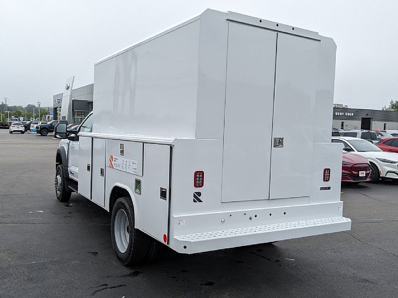 New 2025 Ford F550 4x4 Regular Cab Super Duty image 6