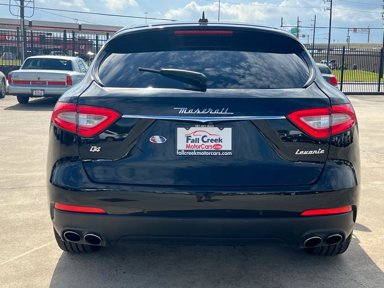 Used 2018 Maserati Levante AWD/4WD image 5