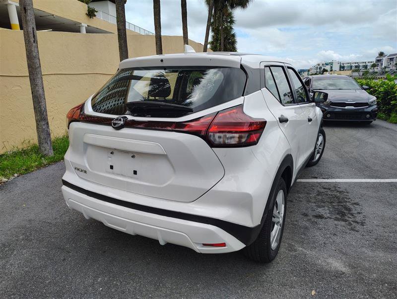Used 2024 Nissan Kicks S FWD image 6