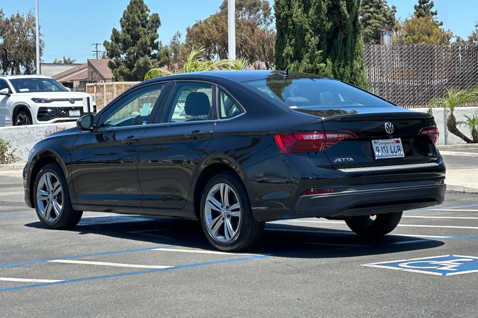 Used 2023 Volkswagen Jetta SE FWD image 7