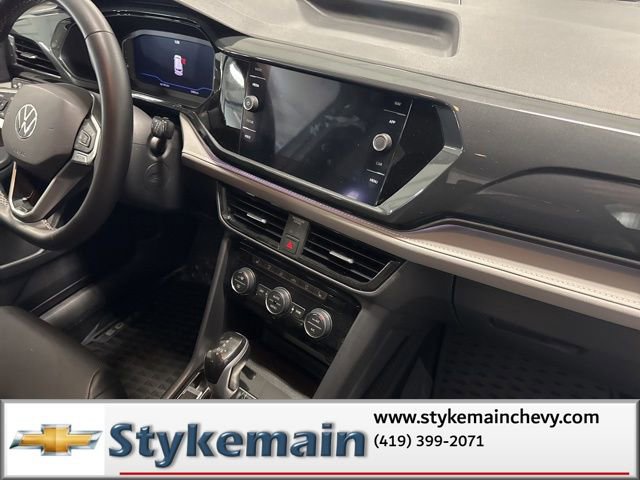 Used 2022 Volkswagen Taos SEL image 19