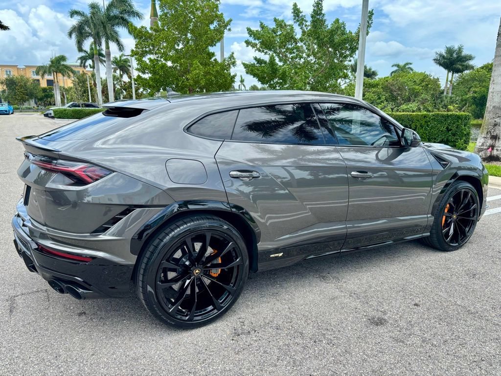 Used 2024 Lamborghini Urus S AWD/4WD image 6