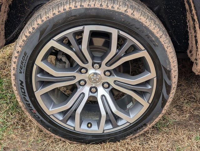 Used 2022 RAM 1500 Limited image 8