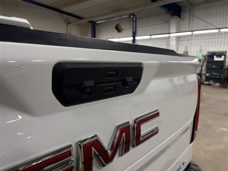 Used 2025 GMC Sierra 1500 SLT AWD/4WD image 5