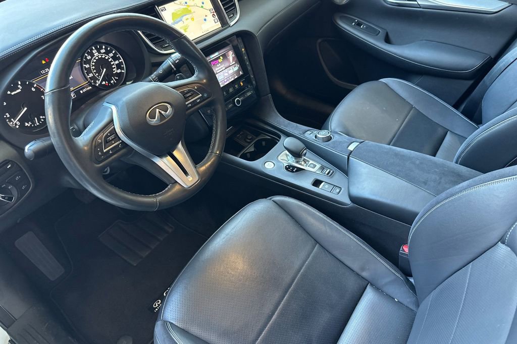 Used 2022 INFINITI QX50 Sensory image 10