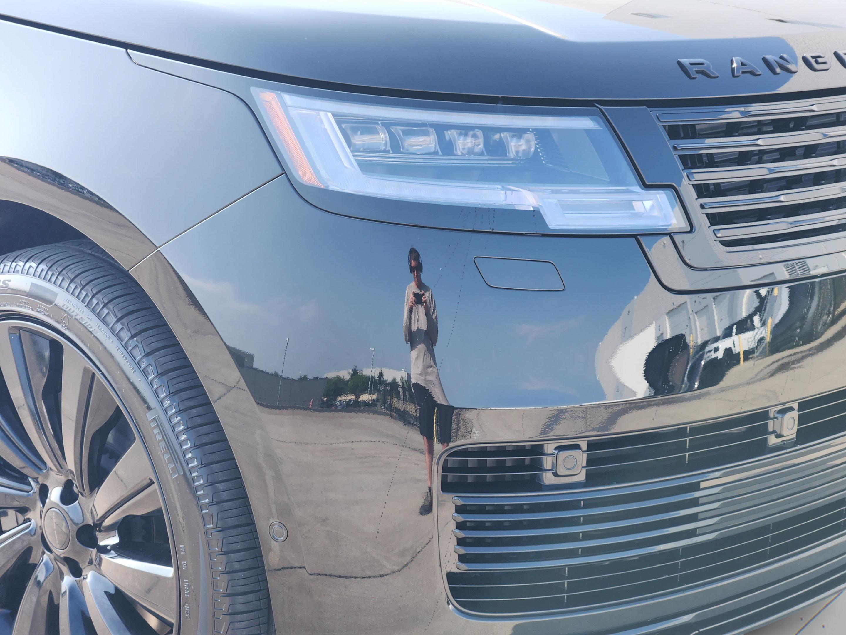 New 2026 Land Rover Range Rover SV AWD/4WD image 29