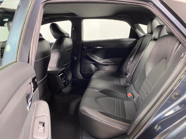 Certified 2022 Toyota Avalon Touring w/ Carpet Mat Package (TMS) FWD image 11