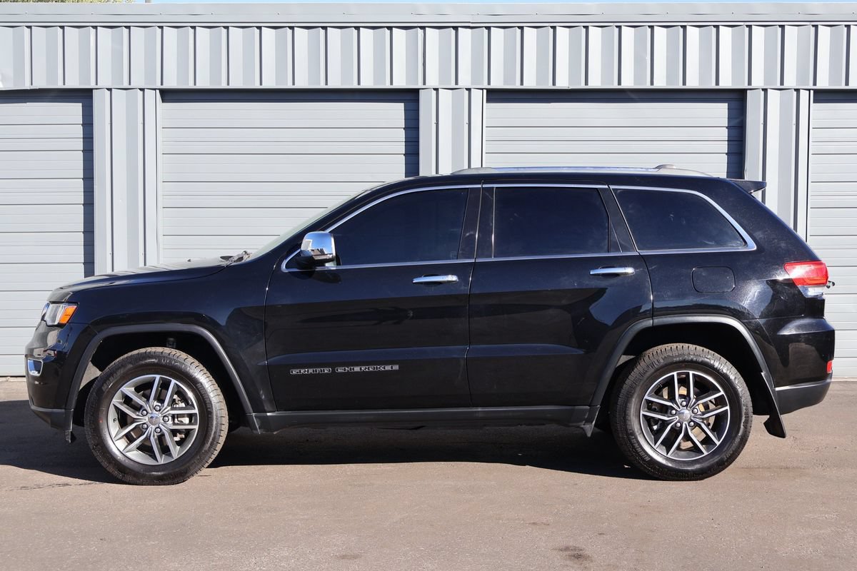 Used 2018 Jeep Grand Cherokee Limited AWD/4WD image 2