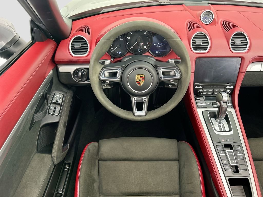 Used 2021 Porsche 718 Boxster Spyder RWD image 10