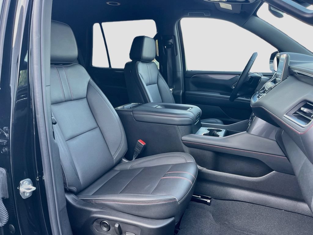 Used 2024 Chevrolet Tahoe RST w/ RST Performance Edition AWD/4WD image 33