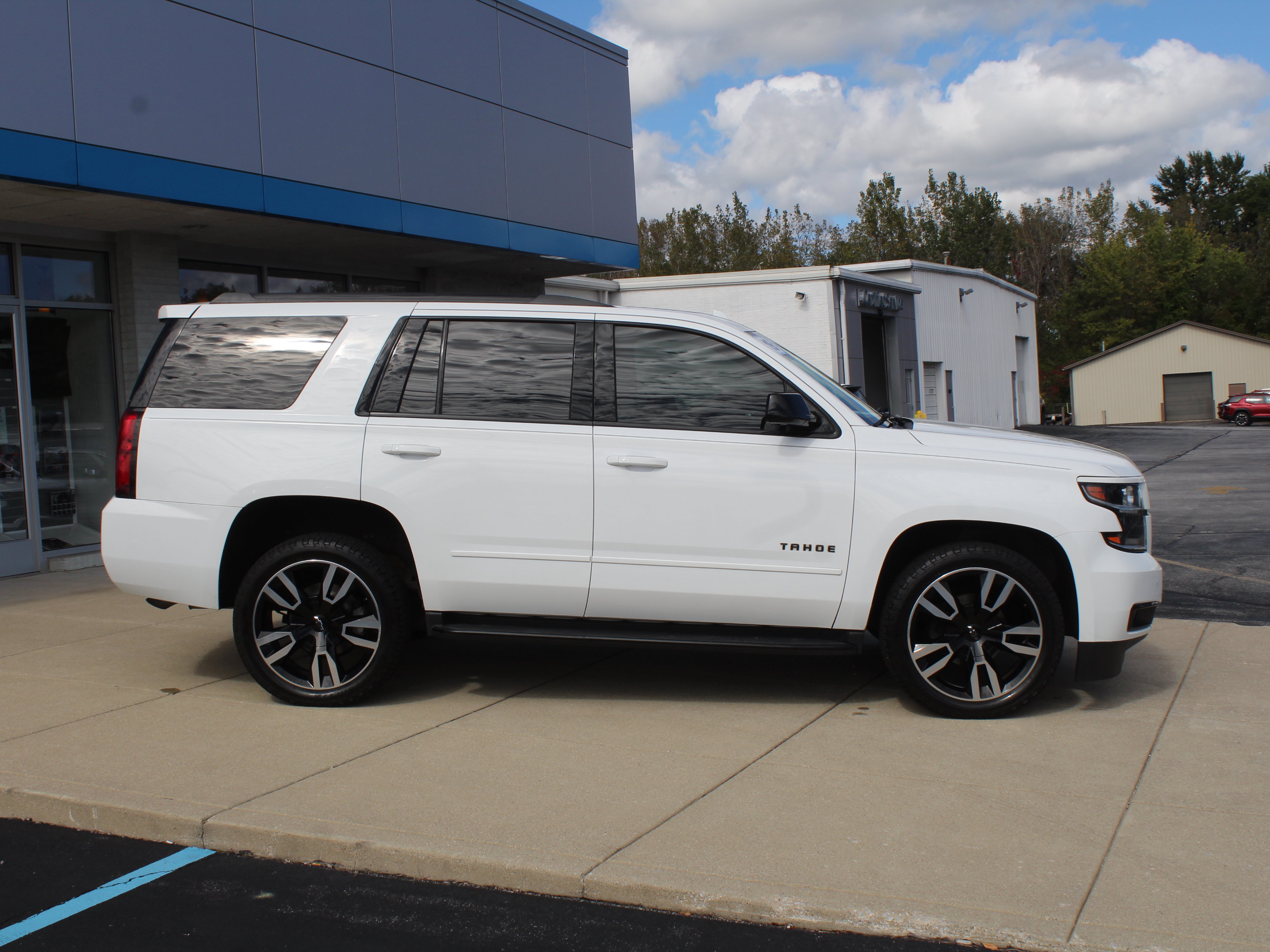 Used 2019 Chevrolet Tahoe Premier AWD/4WD image 5