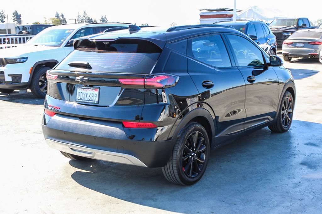 Used 2023 Chevrolet Bolt EUV Premier w/ Sun & Sound Package FWD image 9