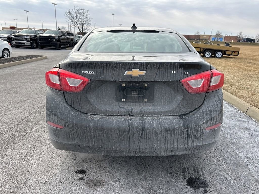Used 2018 Chevrolet Cruze LT w/ Convenience Package image 9