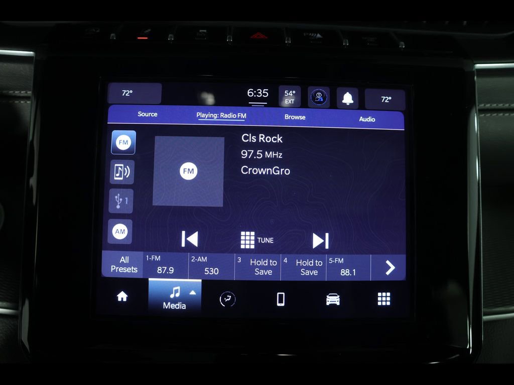 Used 2023 Jeep Grand Cherokee Laredo X image 25