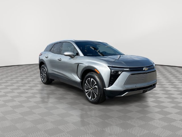 Certified 2025 Chevrolet Blazer EV LT AWD/4WD image 3