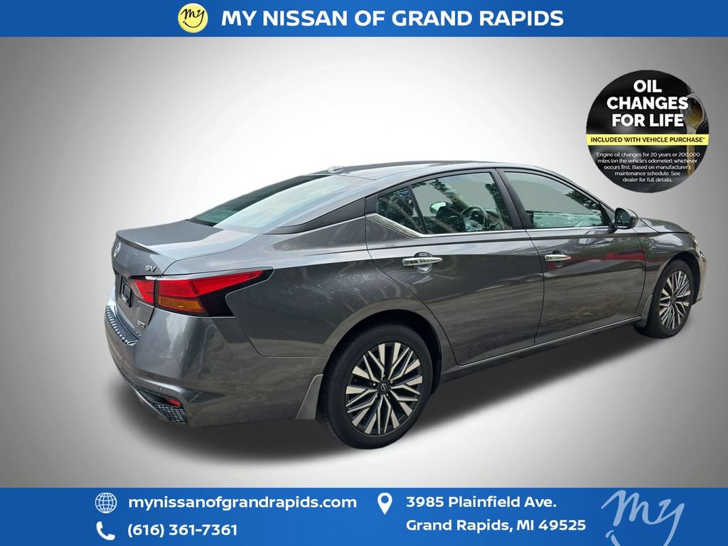 Used 2023 Nissan Altima 2.5 SV w/ SV Premium Package AWD/4WD image 8