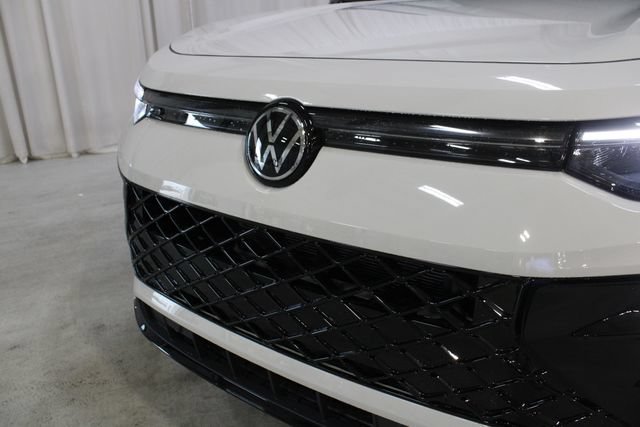 New 2026 Volkswagen Tiguan SE R-Line AWD/4WD image 33