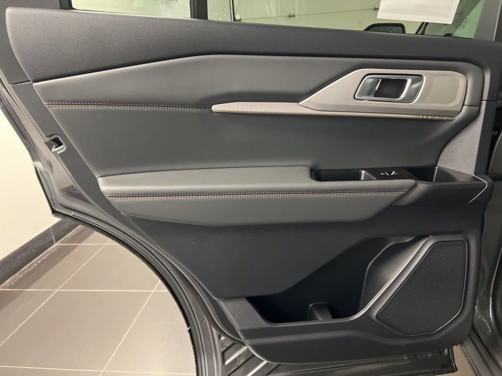 New 2026 Ford Explorer Active w/ Active Comfort Package image 32
