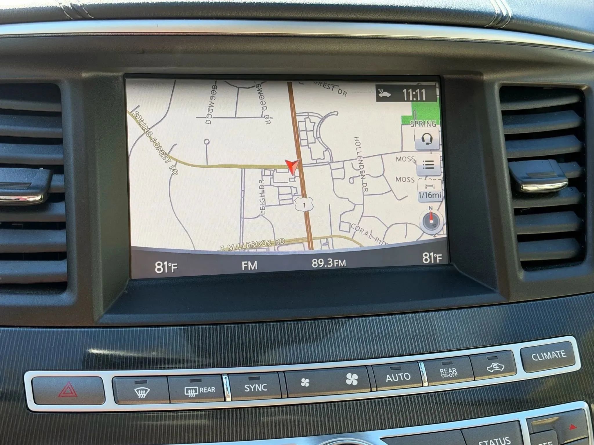 Used 2019 INFINITI QX60 Luxe w/ Essential Package image 32