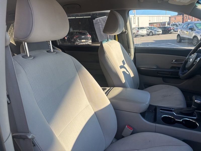 Used 2020 Kia Sedona LX image 8
