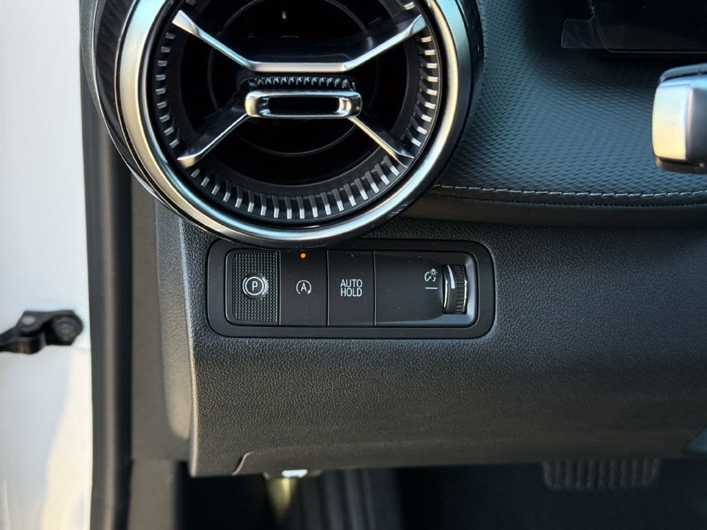 New 2027 Chevrolet Equinox LT w/ Convenience Package II FWD image 15