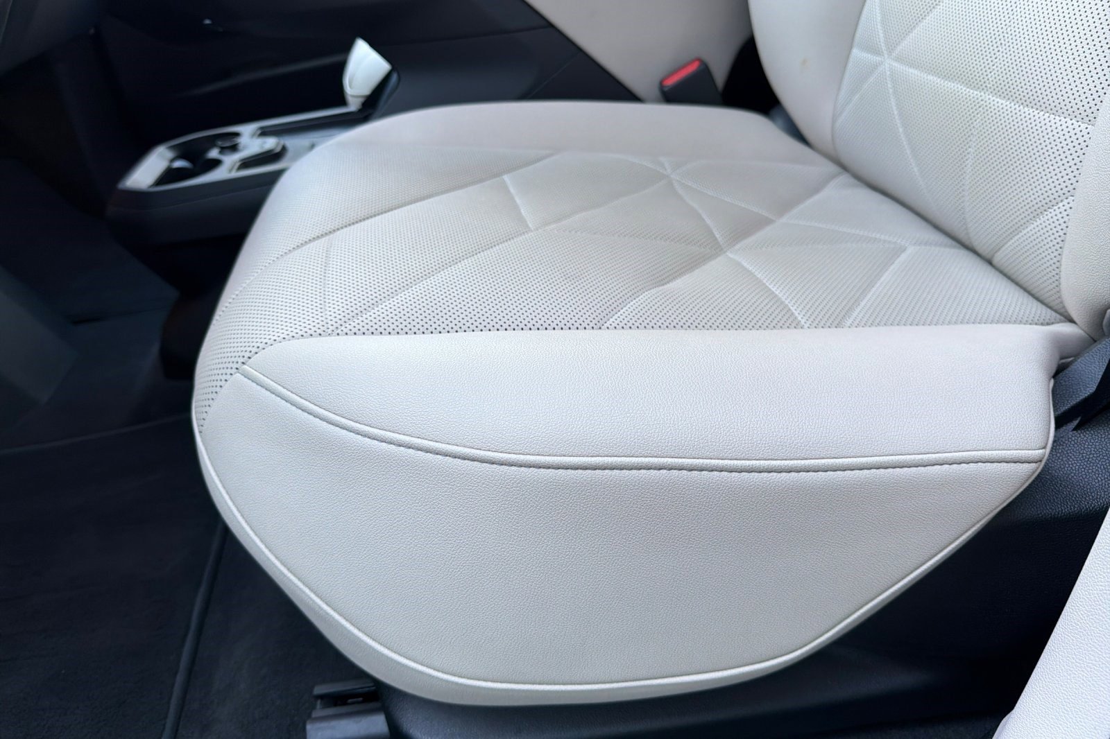 Used 2023 BMW iX xDrive50 w/ Premium Package image 14