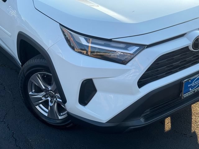 Used 2023 Toyota RAV4 XLE w/ Convenience Package FWD image 3