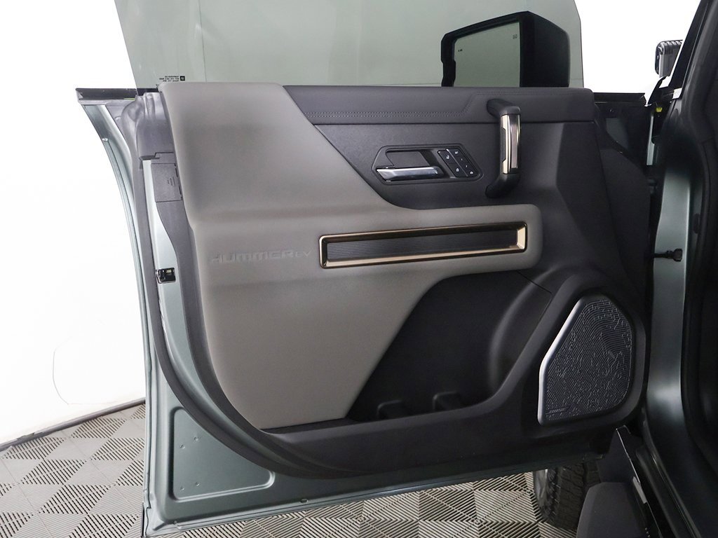 Used 2024 GMC Hummer EV 3X w/ LPO, Illumination Package image 22