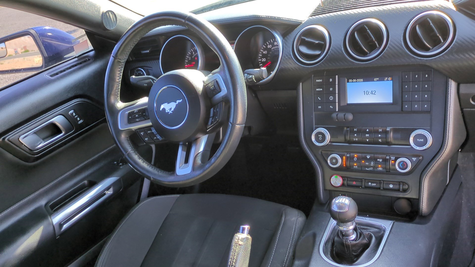 Used 2020 Ford Mustang Coupe RWD image 30