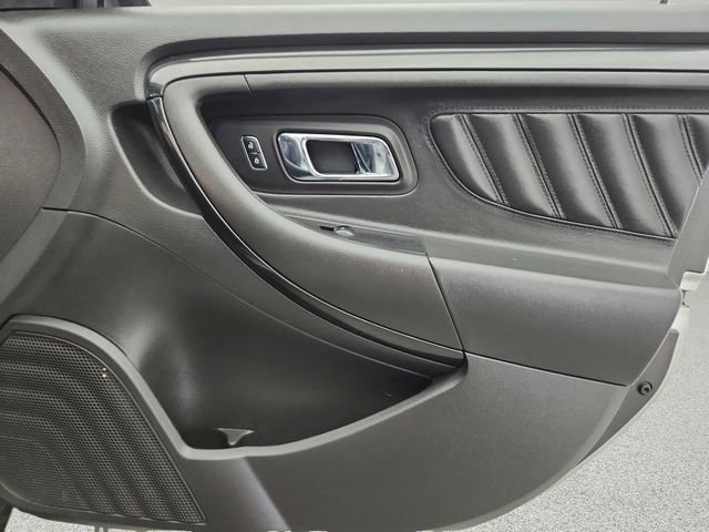 Used 2018 Ford Taurus SHO AWD/4WD image 25