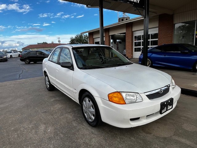 Used 2000 MAZDA Protege LX image 4