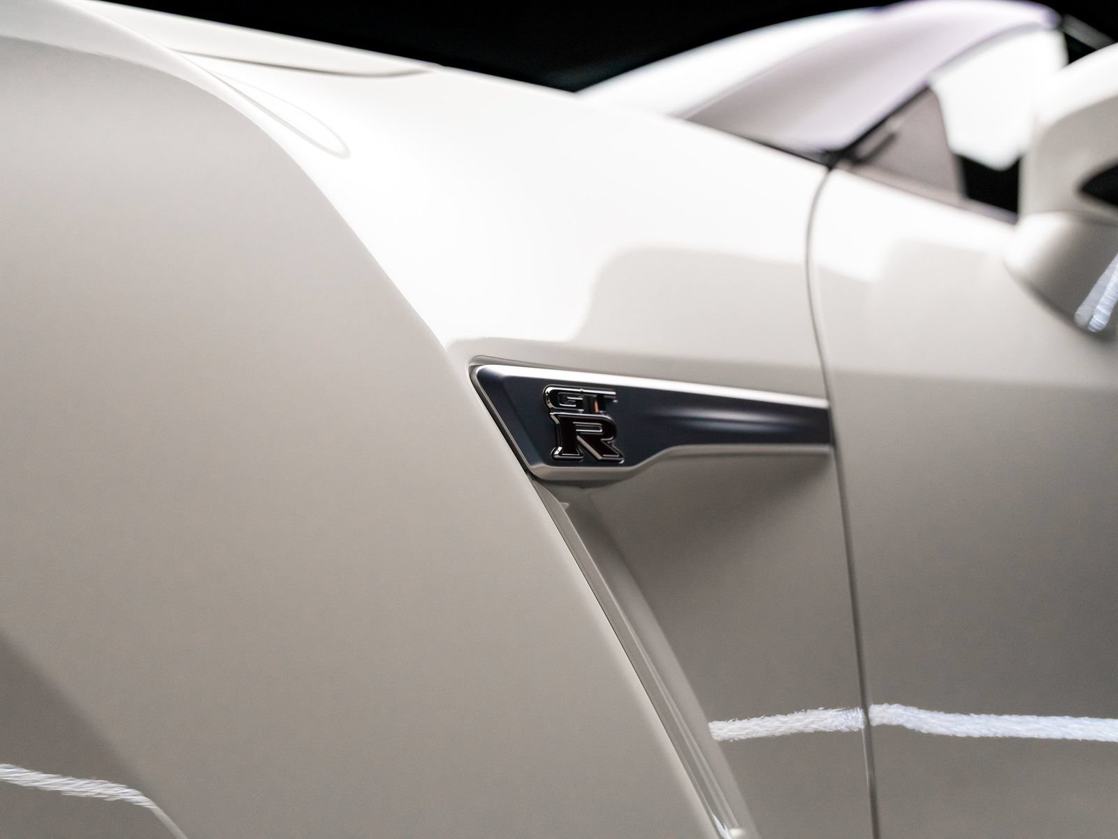 Used 2024 Nissan GT-R w/ Floor Mat Package AWD/4WD image 24