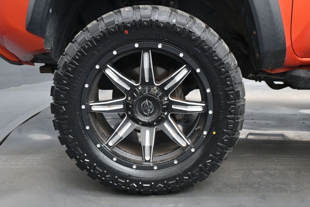 Used 2018 Toyota Tacoma TRD Off-Road AWD/4WD image 15