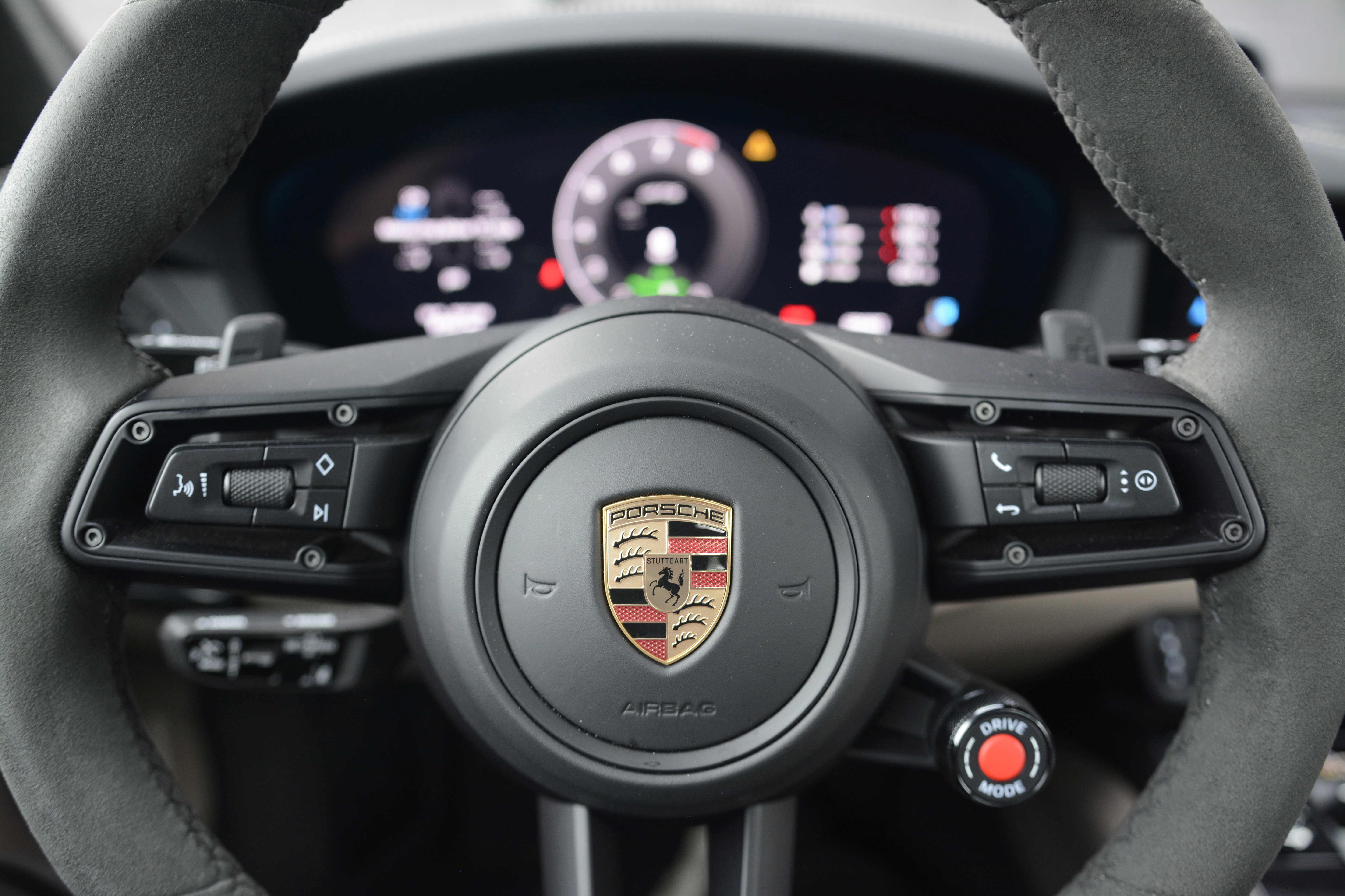 Certified 2025 Porsche 911 Carrera GTS RWD image 16