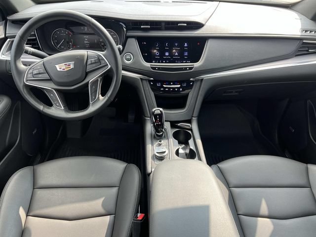 Certified 2025 Cadillac XT5 Luxury w/ LPO, Floor Liner Package FWD image 13
