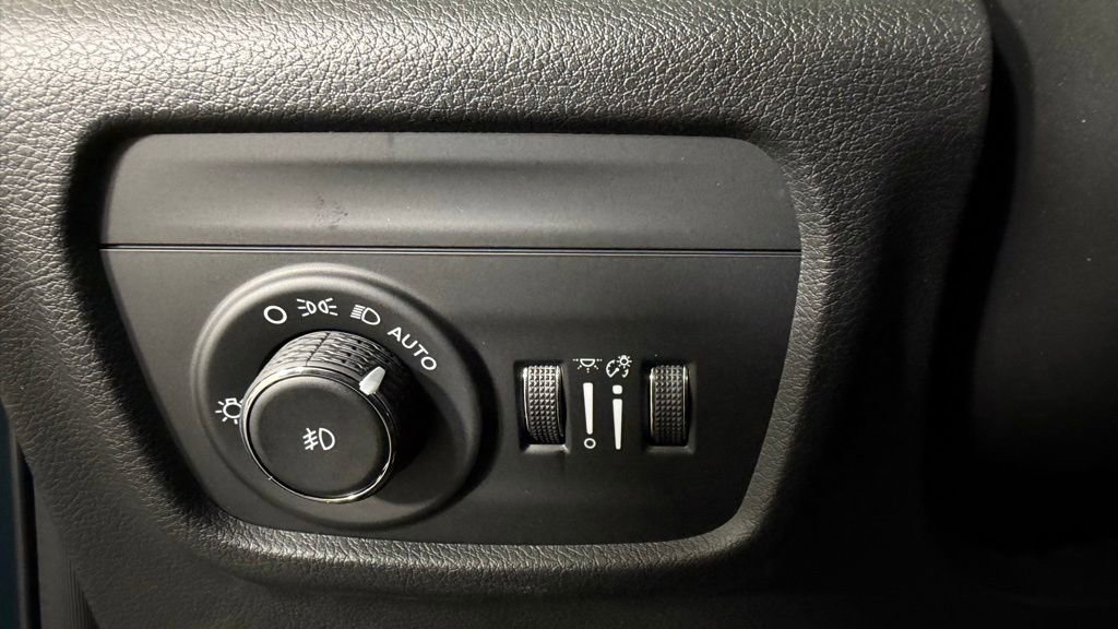New 2026 Jeep Grand Cherokee L Limited AWD/4WD image 18