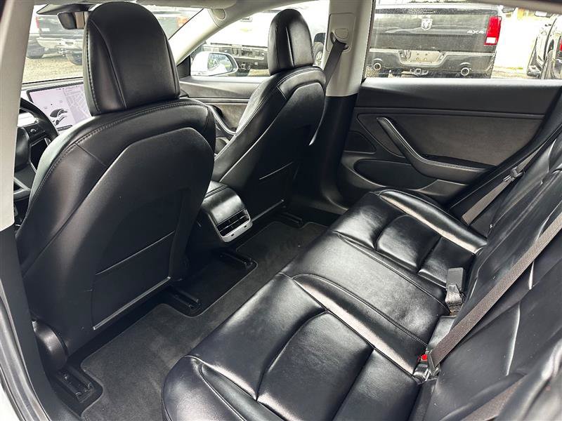 Used 2018 Tesla Model 3 Long Range RWD image 25